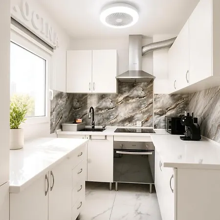 Icon - 1 Min To & Free Garage Apartamento Torrevieja