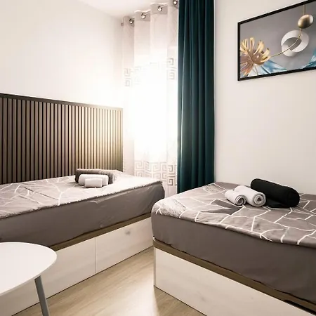 Icon - 1 Min To & Free Garage Apartamento *