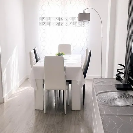 Icon - 1 Min To & Free Garage Torrevieja